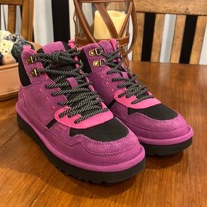 Ugg Australia Highland Hi Heritage Boots new Pinot Berry Women’s Size 6